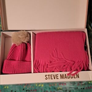 Steve Madden Hot Pink Gift Set. Pom beanie and scarf